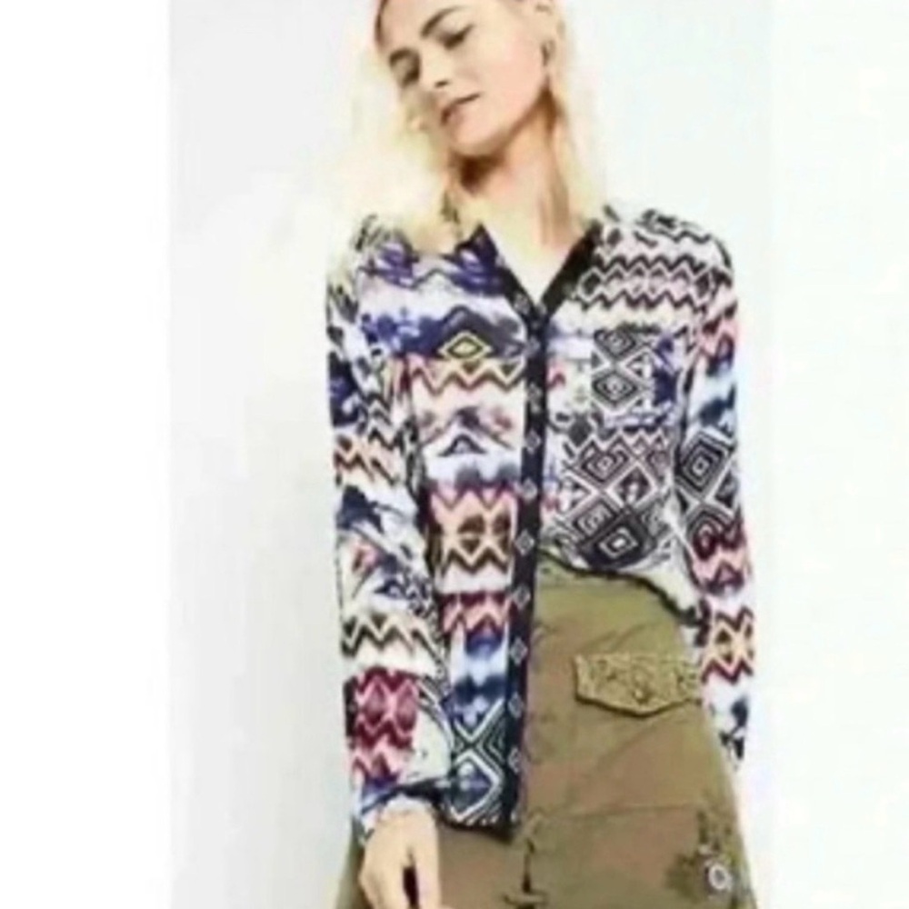 DESIGUAL Roll Tab Sleeve Aztec Pattern Crochet Button Up Blouse - Large EUC